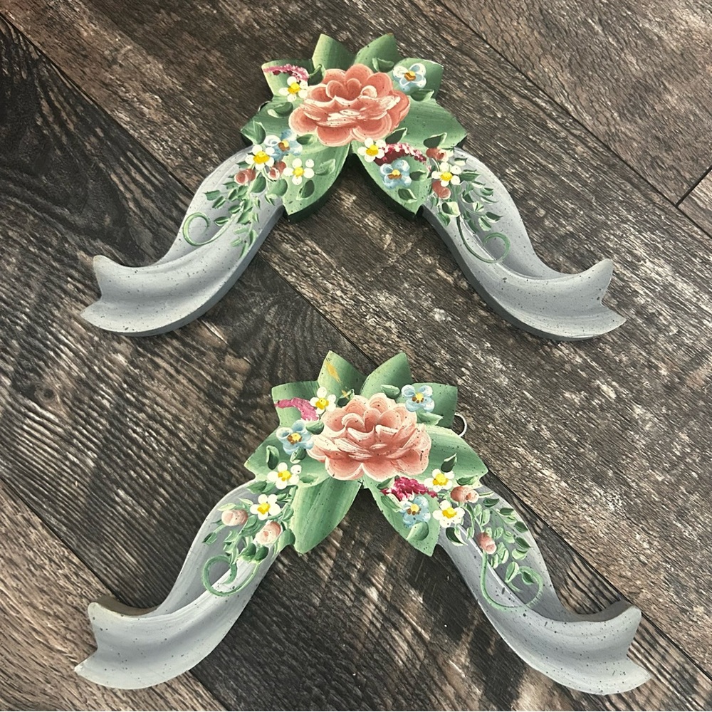 Vintage 80s Wooden Floral Decorative Wall Accents Country Cottage Blue Pink